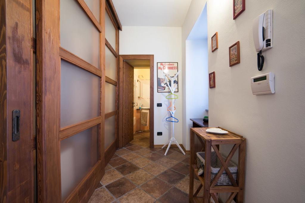 Casa Corte Alla Rocca 아로나 외부 사진