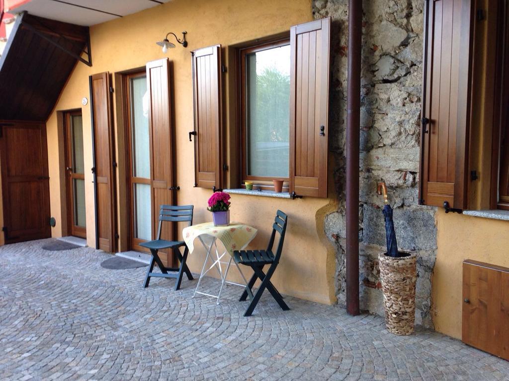 Casa Corte Alla Rocca 아로나 외부 사진