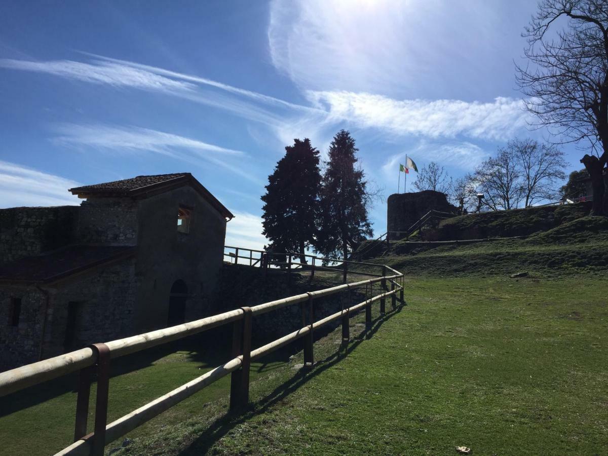 Casa Corte Alla Rocca 아로나 외부 사진